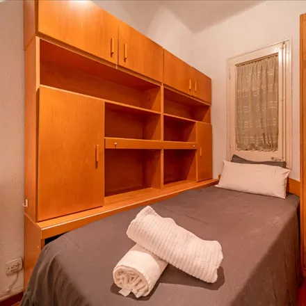 Rent this 4 bed room on Carrer de Padilla in 391, 08001 Barcelona