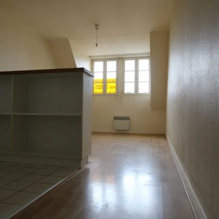 Rent this 2 bed apartment on 24 Chemin des Pendants d'Houdreville in 28230 Épernon, France