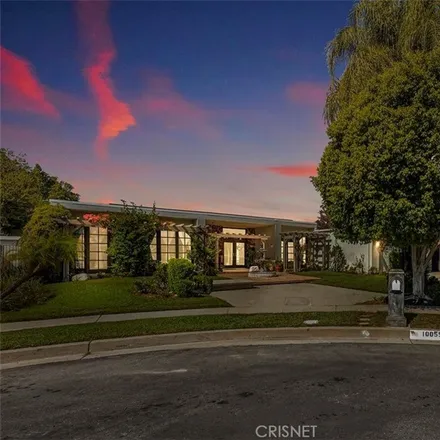 Image 1 - 10055 Wystone Avenue, Los Angeles, CA 91324, USA - House for sale