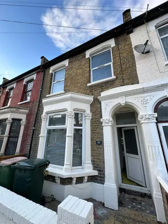 Rent this 3 bed townhouse on 74 Henderson Road in London, E7 8EF