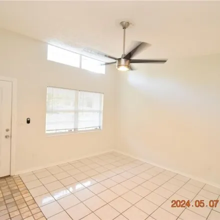Image 3 - 2085 East Clinton Street, Tampa, FL 33610, USA - House for rent