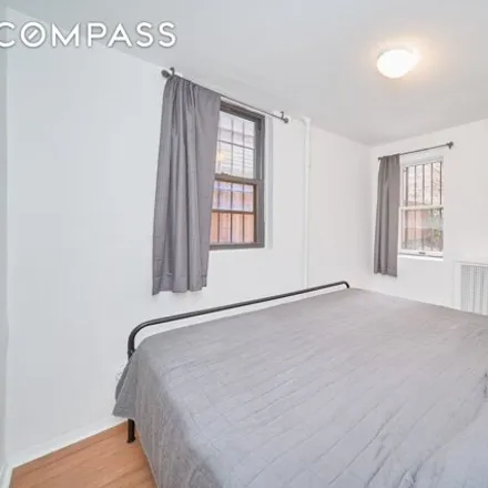 Image 4 - 274 West 71st Street, New York, NY 10023, USA - House for rent