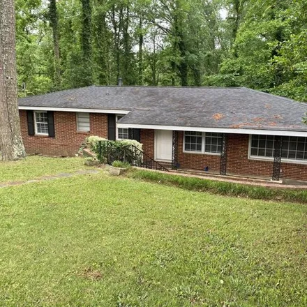 Rent this 3 bed house on 3387 Oakridge Drive in Tanglewood, Augusta