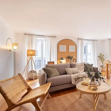 Rent this 2 bed apartment on Paris