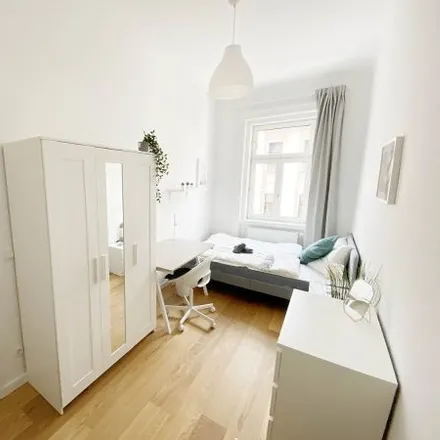 Rent this 1 bed room on Friseur Mirac in Gentzgasse 33, 1180 Vienna