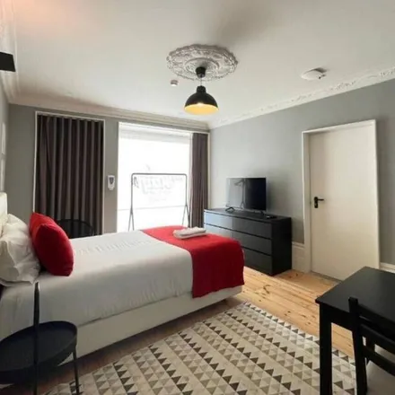 Rent this 1 bed apartment on 4000-033 Distrito de Leiria