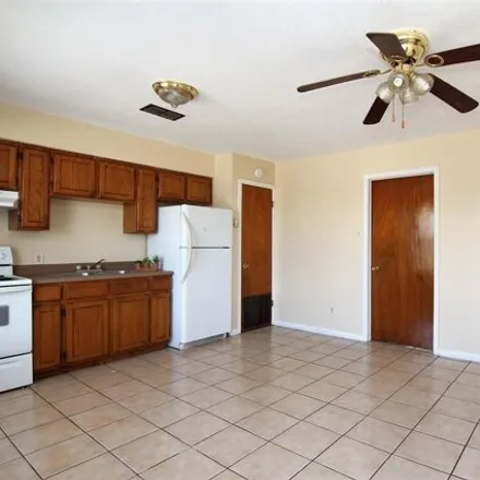 Image 6 - 178 West Canal Street, Laredo, TX 78041, USA - Apartment for rent
