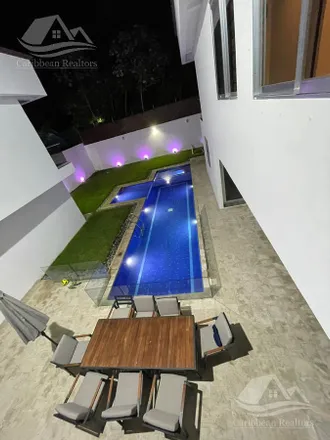 Buy this studio house on Calle Paseo del Oro in 77560 Cancún, ROO