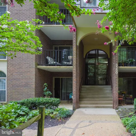 Buy this 2 bed condo on 3380 Woodburn Road in Strathmeade Springs, Annandale
