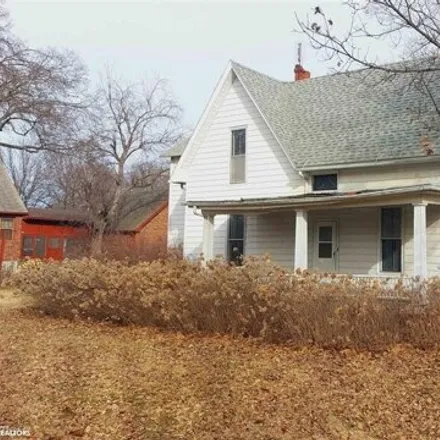 Buy this 4 bed house on 115 East Lincoln Street in Clarinda, IA 51632