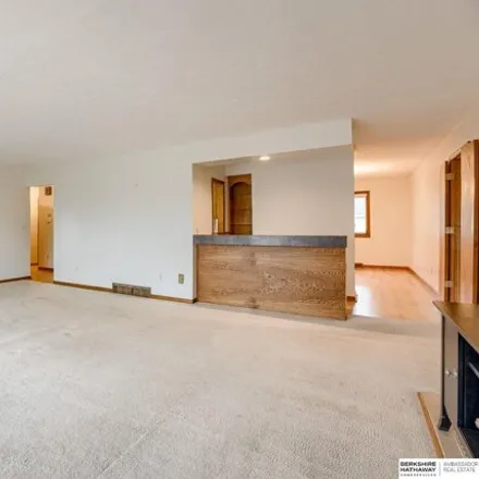 Image 7 - 7450 Pasadena Circle, Omaha, NE 68124, USA - Apartment for sale