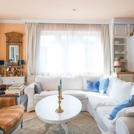 Rent this 3 bed apartment on Scheffelstraße 20 in 60318 Frankfurt, Germany