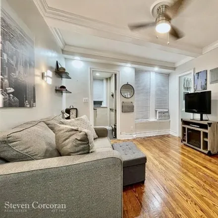 Image 1 - Hardwicke Hall, 314 East 41st Street, New York, NY 10017, USA - Apartment for sale