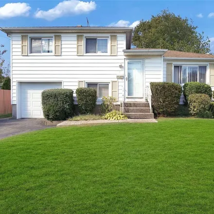 Buy this 3 bed house on 3 Louise Avenue in Village of Massapequa Park, NY 11762