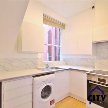 Image 3 - Rathcoole Avenue, London, N8 9LY, United Kingdom - Apartment for rent