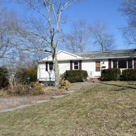 Rent this 3 bed house on 47 Arnott Road in Manchester, CT 06040