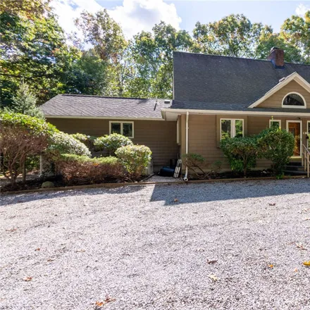 Buy this 3 bed house on 192 Rustic Road in Centereach, Brookhaven