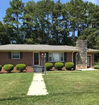 Buy this 3 bed house on 941 Bagley Drive in Fayetteville, TN 37334