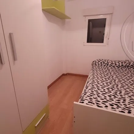 Rent this 2 bed apartment on Villacieros in Calle de Rodríguez San Pedro, 8