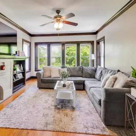 Image 3 - 4639 West Montana Street, Chicago, IL 60639, USA - House for sale