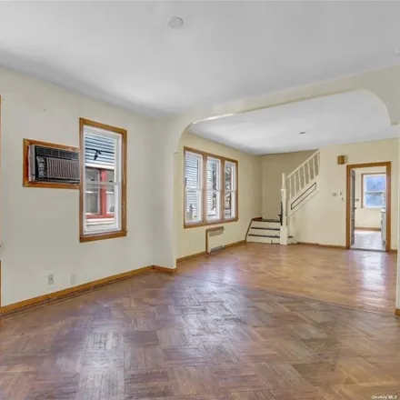 Image 4 - 435 E 51st St, Brooklyn, New York, 11203 - House for sale