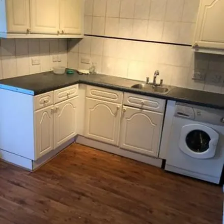 Image 5 - 147 Rushden Gardens, London, IG5 0BL, United Kingdom - Duplex for rent