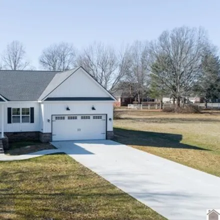 Buy this 4 bed house on 1430 Doran Road in Murray, KY 42071