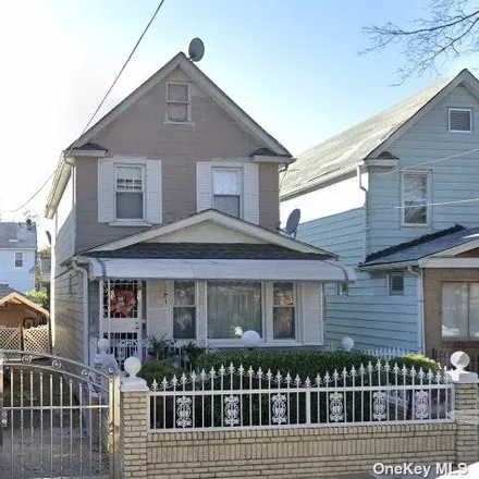 Rent this 3 bed house on BP in 146th Street, New York