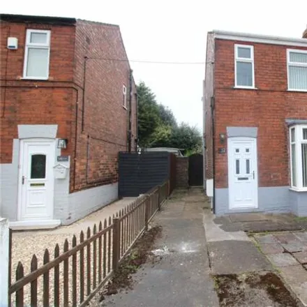 Rent this 3 bed duplex on St John's Road in Scunthorpe, DN16 2NQ