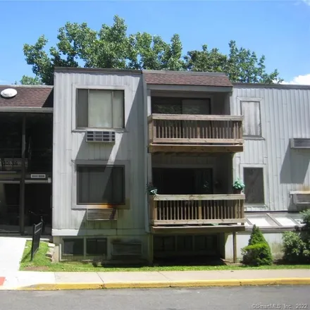 Buy this 2 bed condo on 136 Millpond Road in Hamden, CT 06514