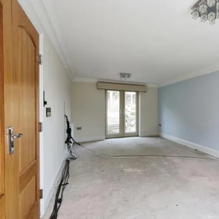 Image 2 - The Spinney, Sheffield, S17 3AP, United Kingdom - House for sale