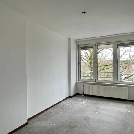 Rent this 3 bed apartment on G.A. van Nispenstraat 47 in 6814 JA Arnhem, Netherlands