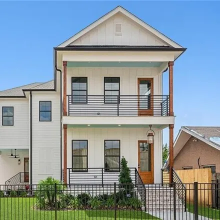 Buy this 5 bed house on 993 Chapelle Street in Lakeview, New Orleans