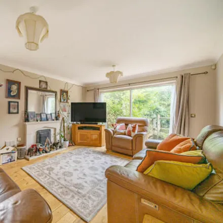 Image 3 - Tringham Close, Knaphill, GU21 2FB, United Kingdom - House for sale