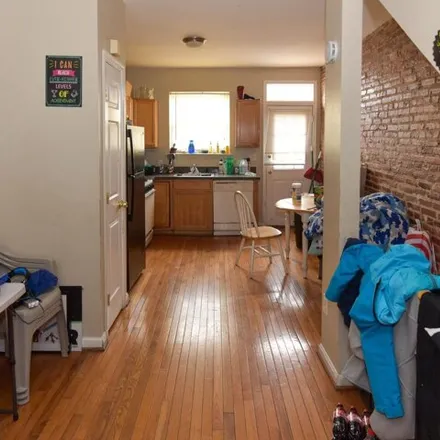 Image 4 - 410 North Port Street, Baltimore, MD 21224, USA - Townhouse for sale