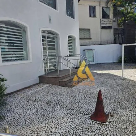 Rent this studio house on Avenida Marechal Deodoro in Gonzaga, Santos - SP