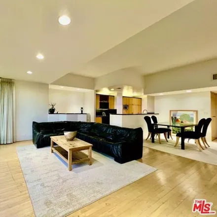 Image 1 - The Wilshire Regent, Warner Avenue, Los Angeles, CA 90095, USA - Condo for sale