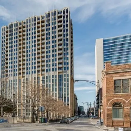 Rent this 2 bed condo on Two River Place in 718-720 North Larrabee Street, Chicago