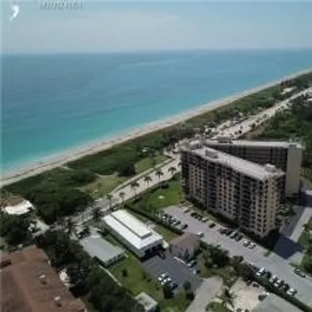 Buy this 2 bed condo on 779 Hernando Street in Fort Pierce, FL 34949