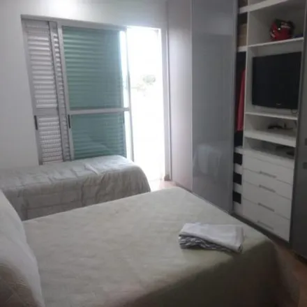 Buy this 4 bed house on Rua Lagoa da Prata in Divinópolis - MG, 35503-822