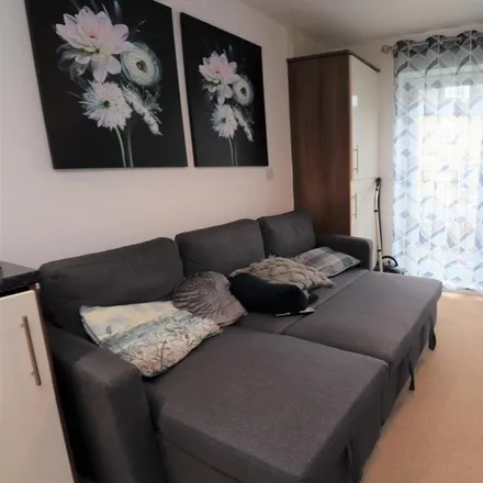 Image 4 - Bagley Lane Rodley, Prospect View, Farsley, LS13 1HY, United Kingdom - Apartment for rent