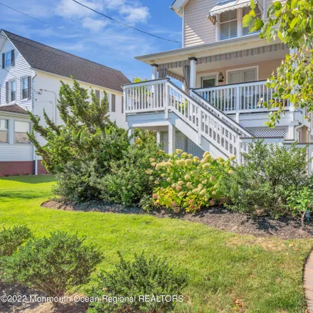 Image 2 - 32 Riverdale Avenue, Monmouth Beach, Monmouth County, NJ 07750, USA - House for sale