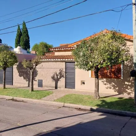 Buy this 2 bed house on Lafinur 2902 in Quilmes Oeste, Quilmes