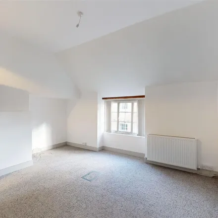 Image 4 - St Peter's Street, Stamford, PE9 2PF, United Kingdom - Apartment for rent