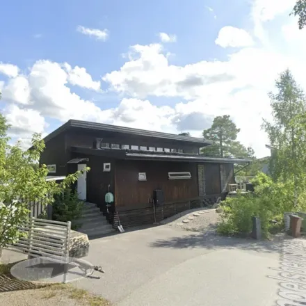 Rent this 6 bed apartment on Engelsbergsvägen 81 in 144 62 Salems kommun, Sweden