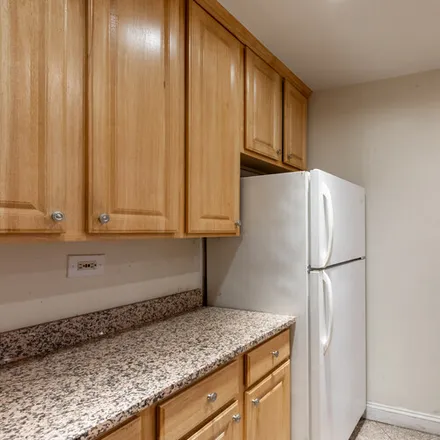 Image 7 - 2501 W Touhy Ave, Unit 208 - Apartment for rent