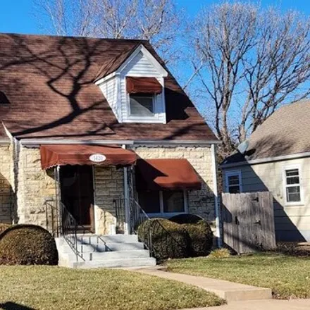 Buy this 3 bed house on 436 West Kirwin Avenue in Salina, KS 67401