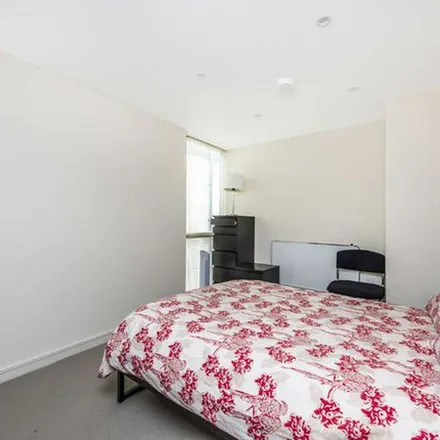 Rent this 2 bed apartment on EC Cycling Coach and Personal Trainer in Orchard Road, London