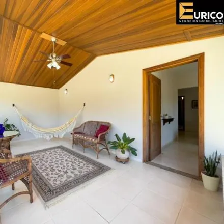 Buy this 3 bed house on Avenida Páscoa Zanetti Trevisan in Centro, Vinhedo - SP