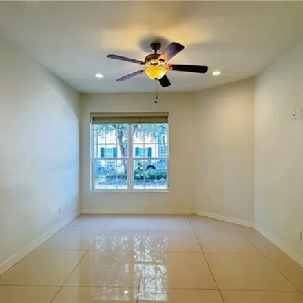 Image 6 - 2263 South 6th Street, McAllen, TX 78503, USA - Townhouse for sale